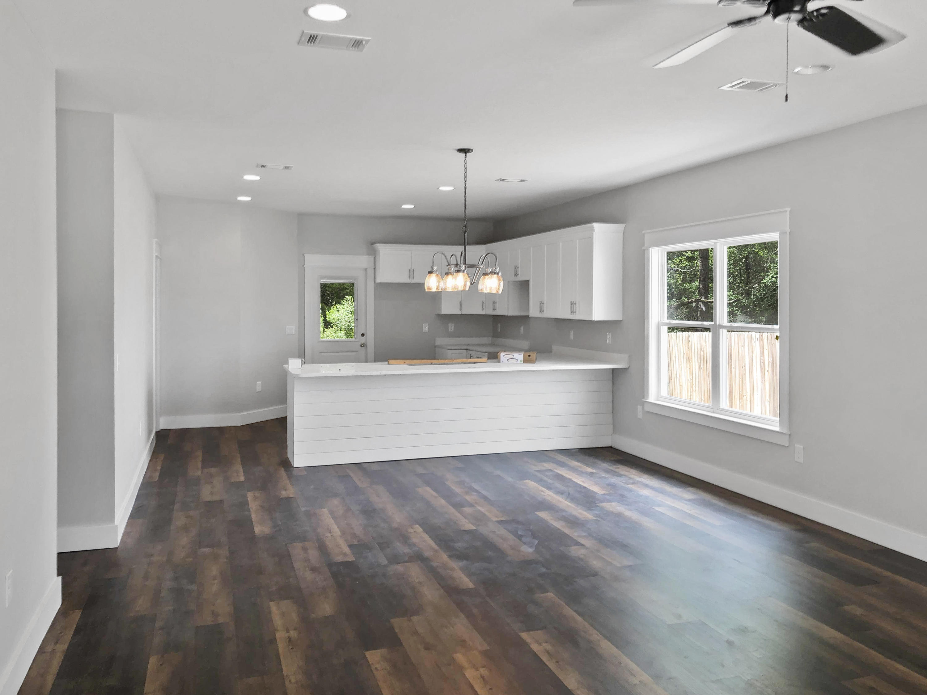 LAGRANGE LANDING - Residential