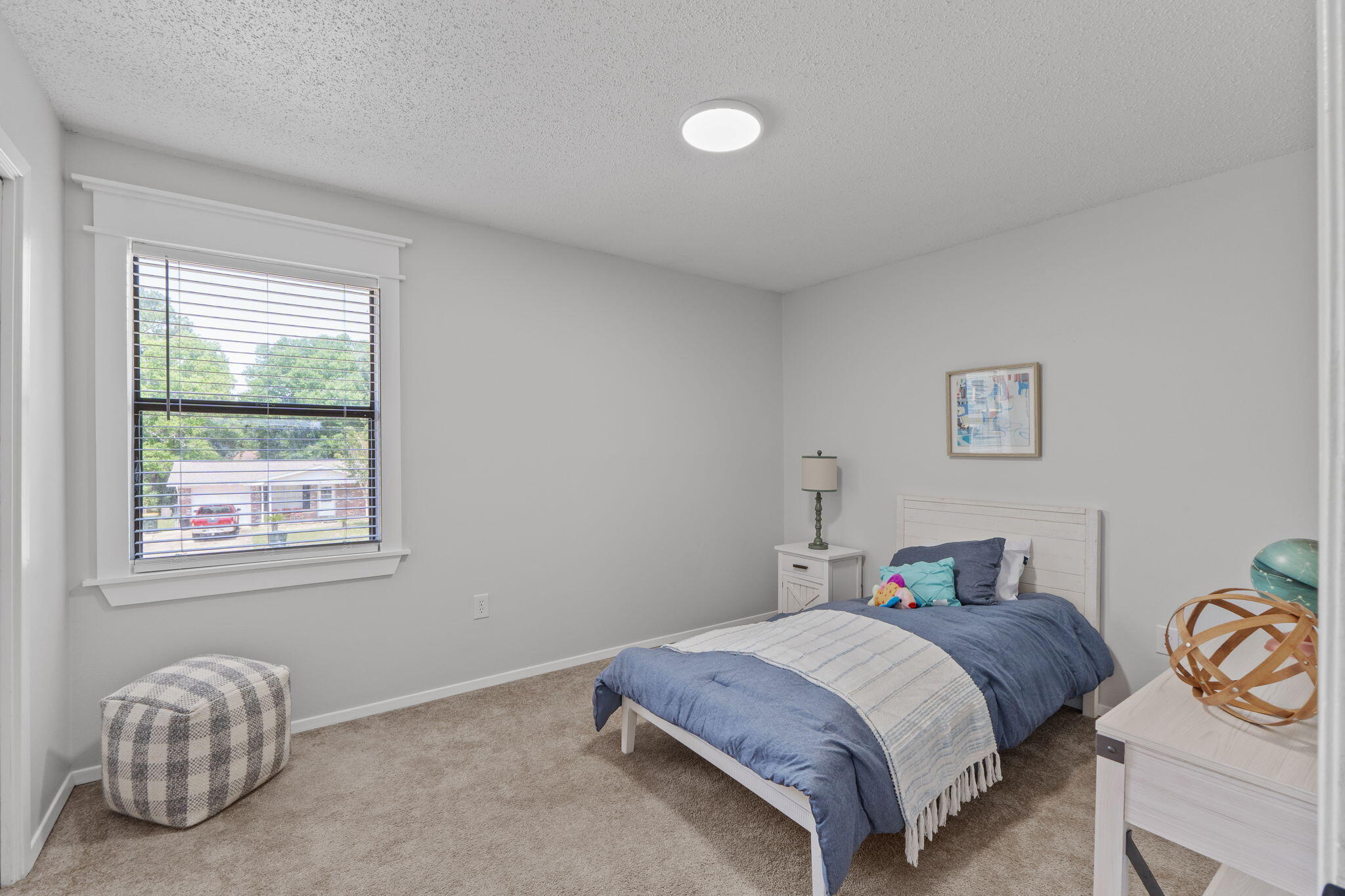 MONTAGE MANOR - Residential