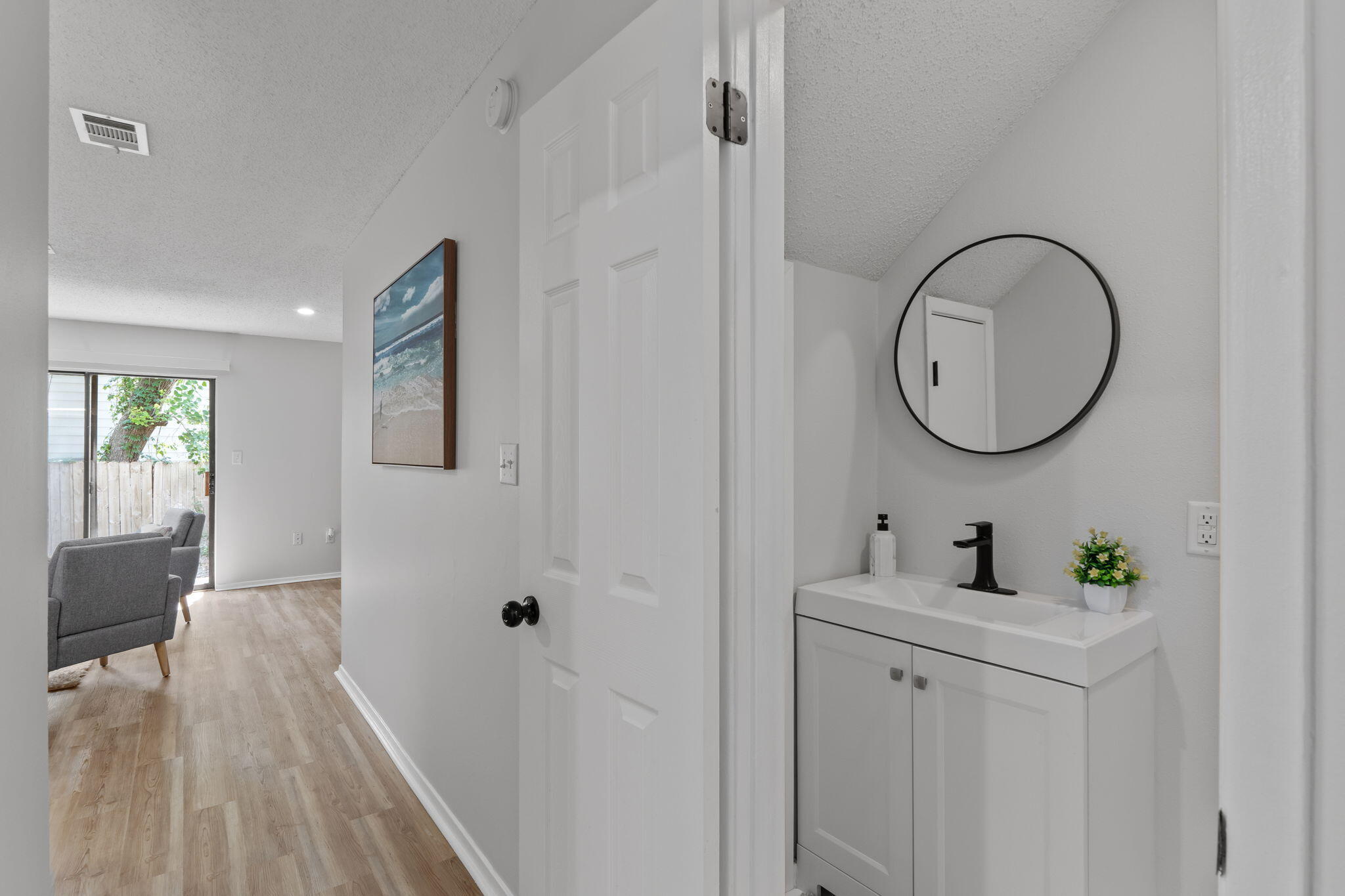 MONTAGE MANOR - Residential