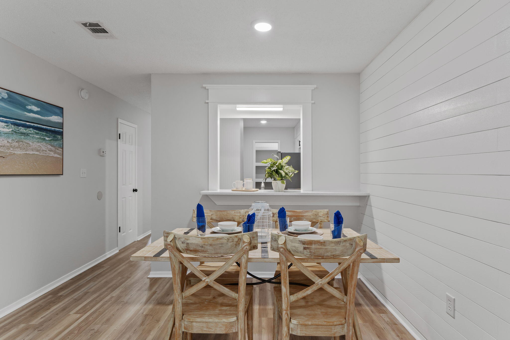 MONTAGE MANOR - Residential