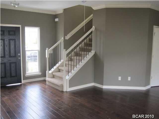 AVONDALE ESTATES - Residential