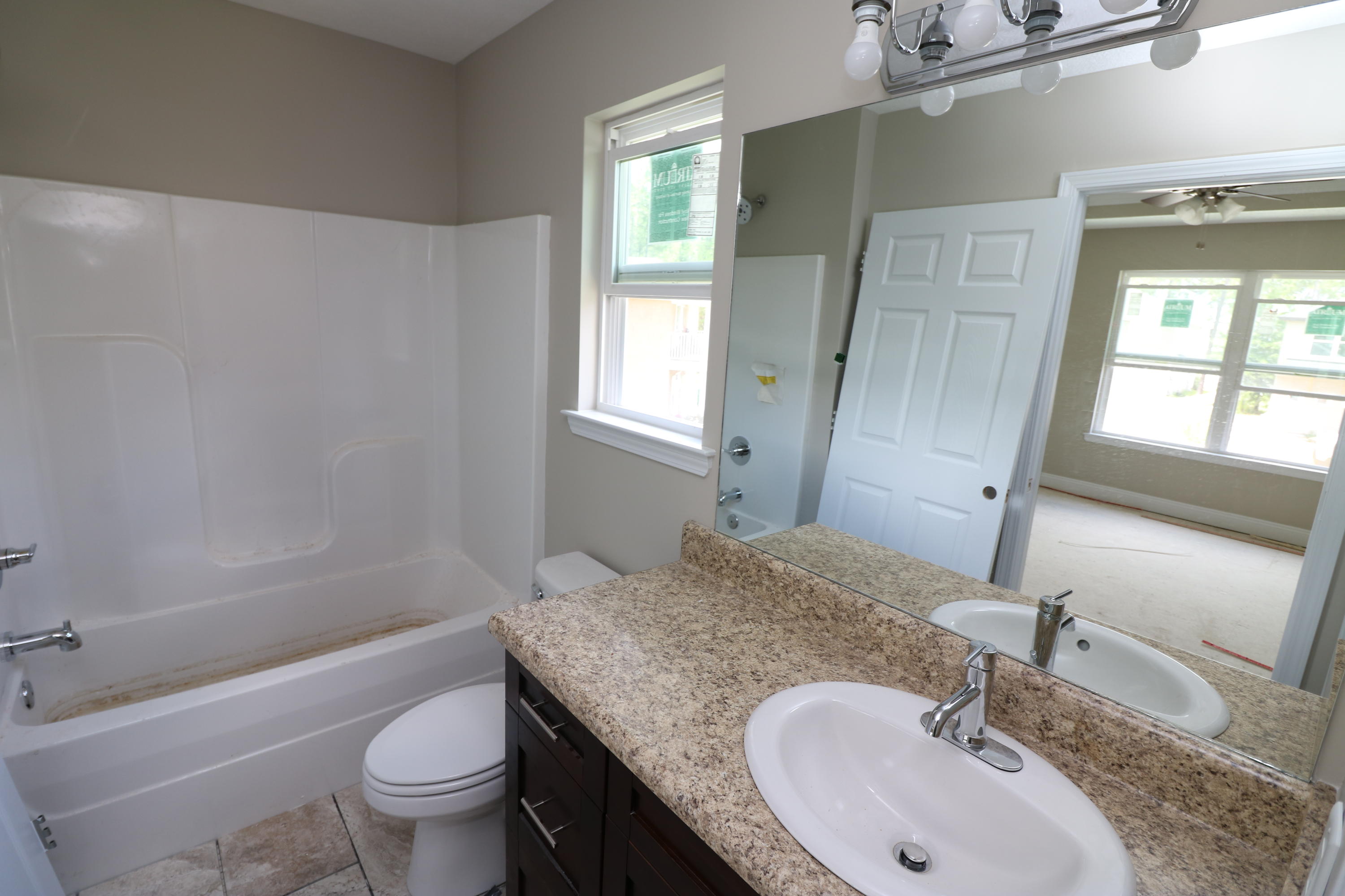 AVONDALE ESTATES - Residential