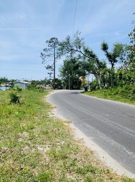 La Paloma on the Water - Land