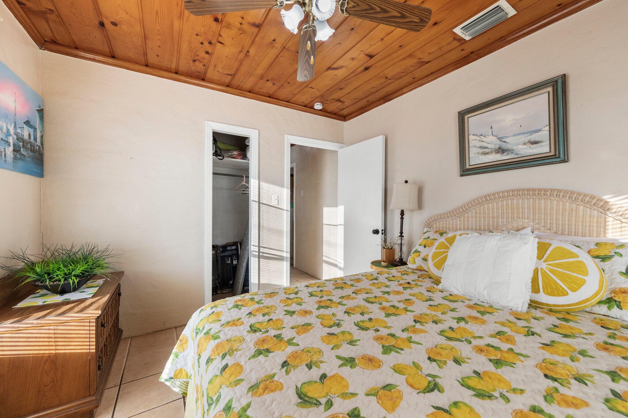 EL CENTRO BEACH - Residential