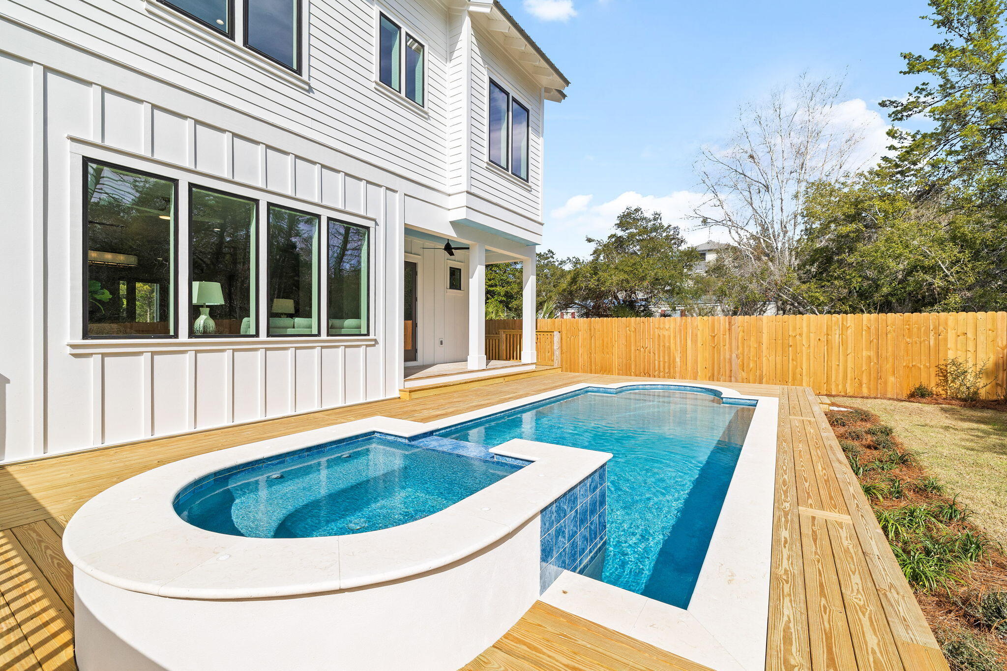 EASTERN LAKE S/D - Residential