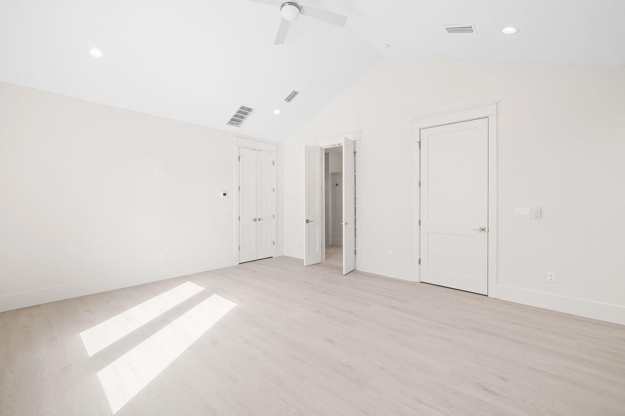 EASTERN LAKE S/D - Residential