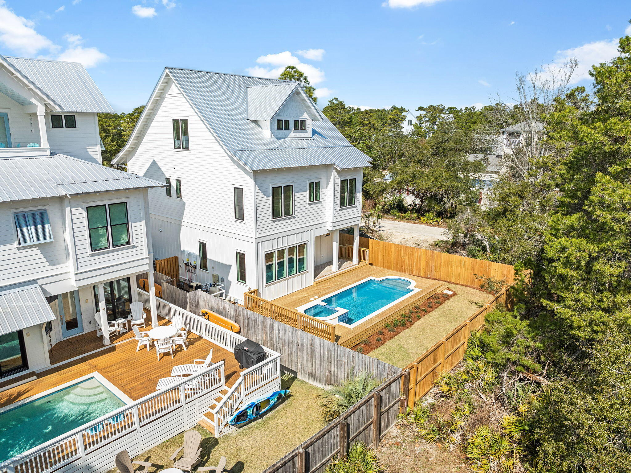 EASTERN LAKE S/D - Residential