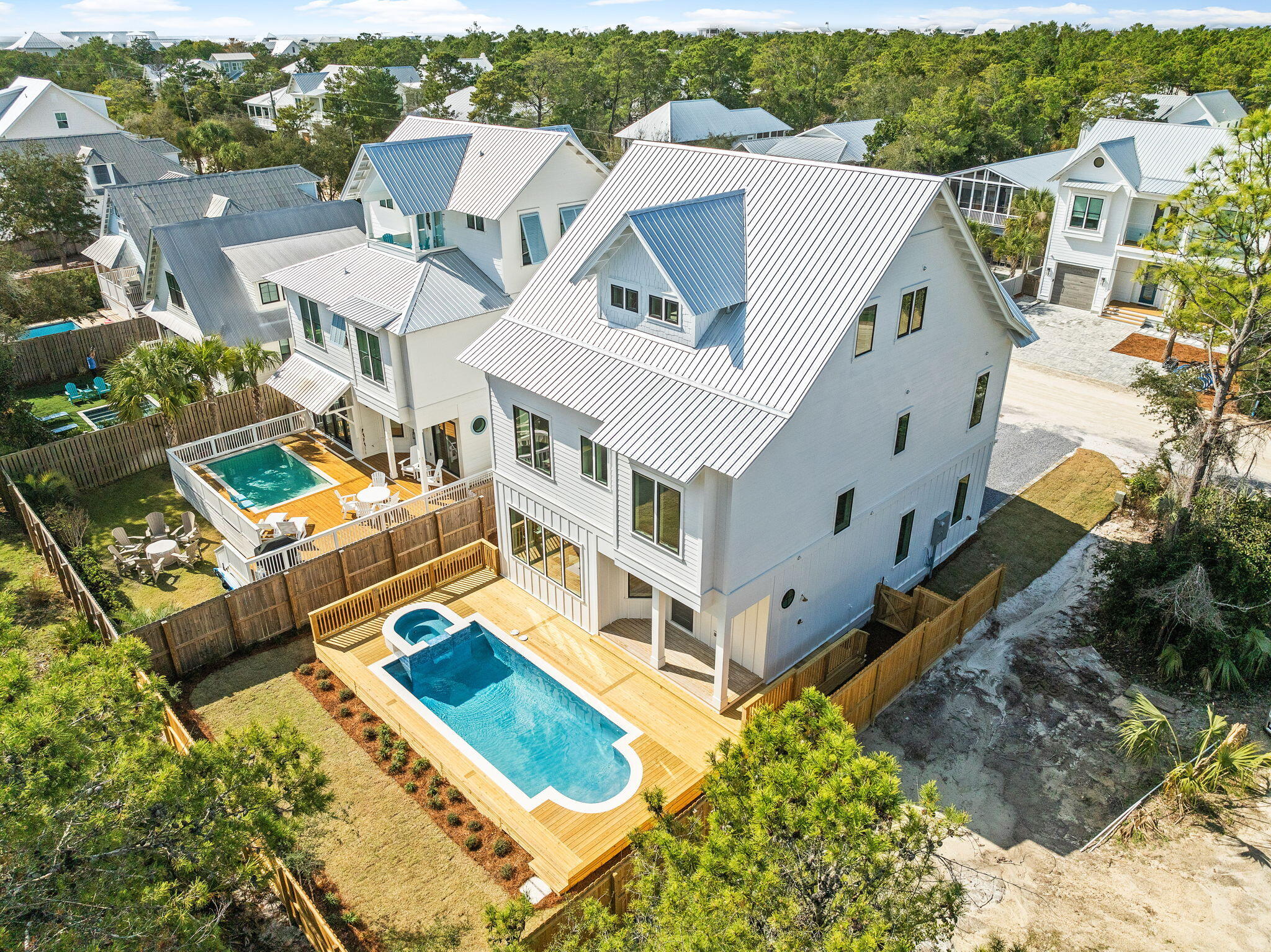 EASTERN LAKE S/D - Residential