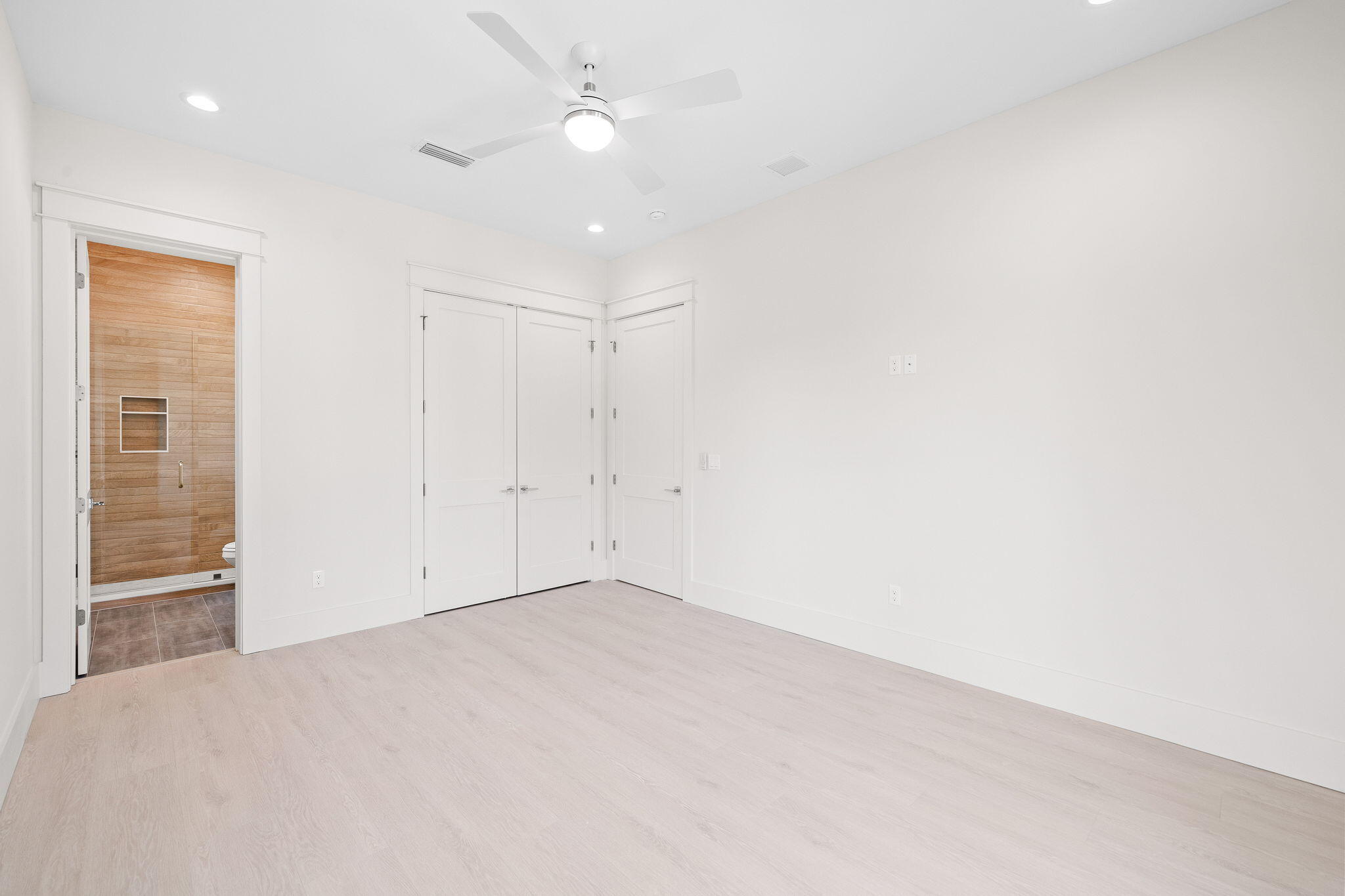 EASTERN LAKE S/D - Residential