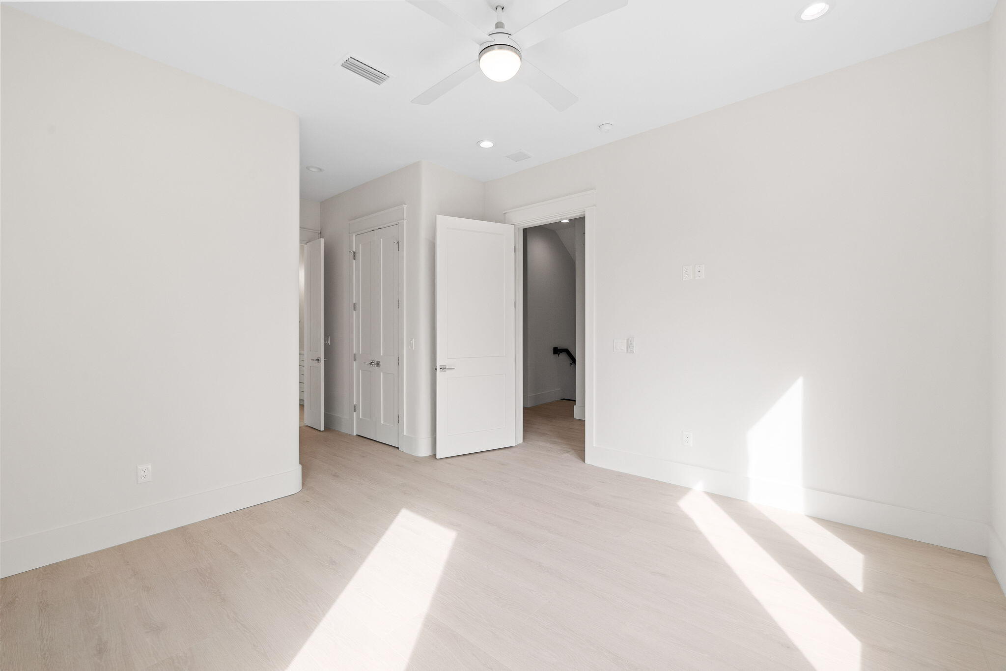 EASTERN LAKE S/D - Residential