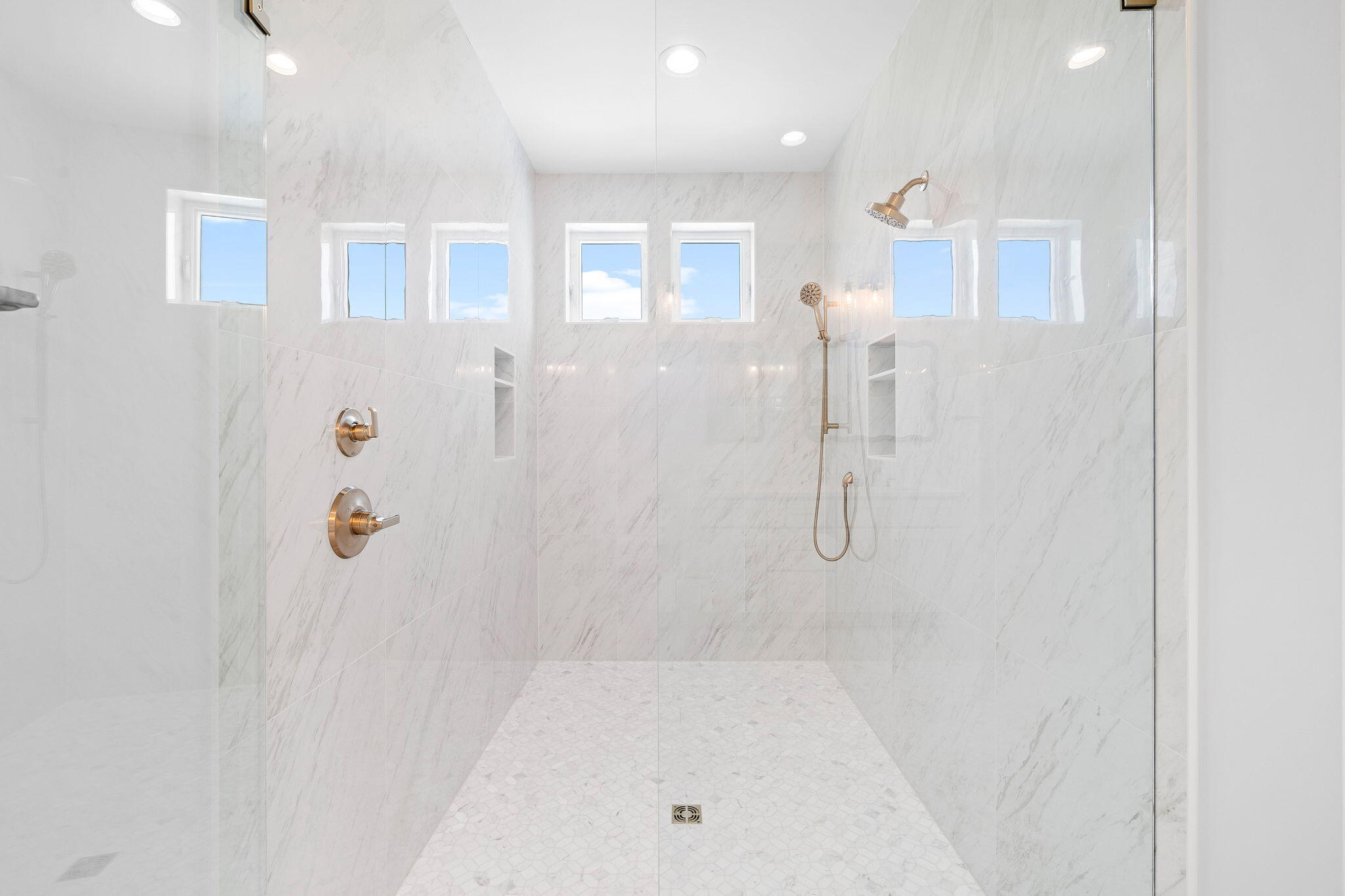 EASTERN LAKE S/D - Residential