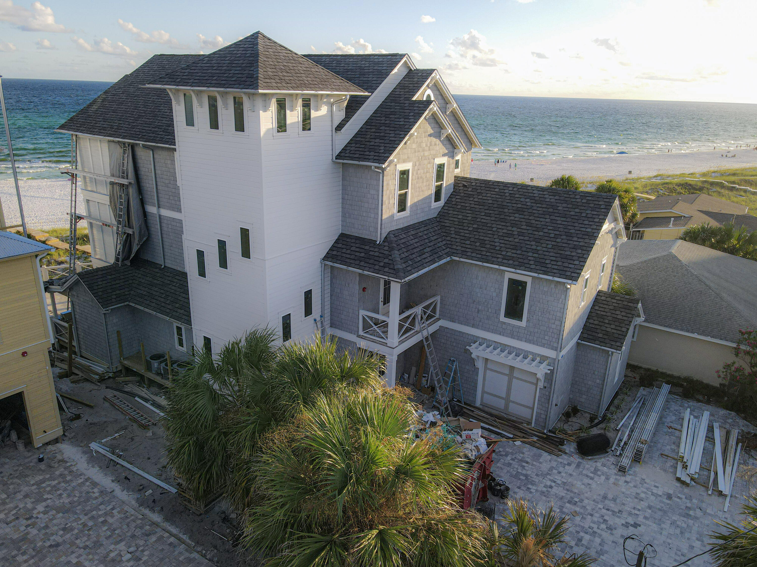 HOLLYWOOD BEACH - Residential