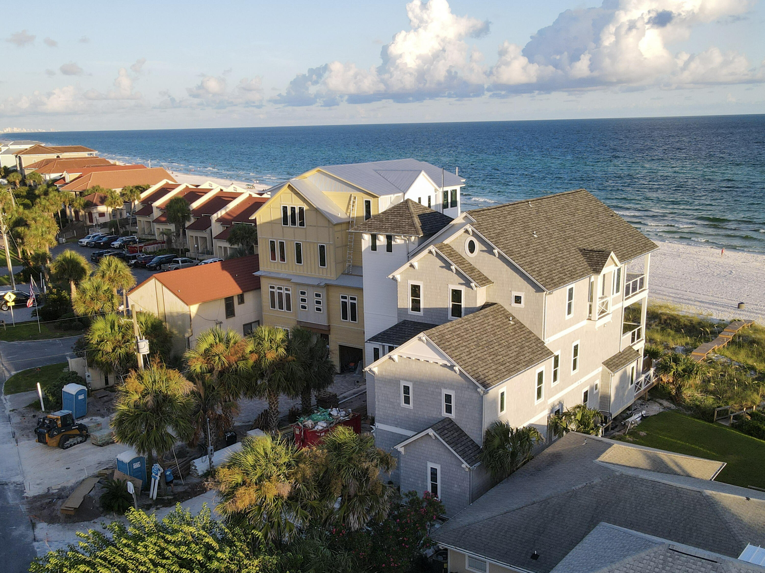 HOLLYWOOD BEACH - Residential