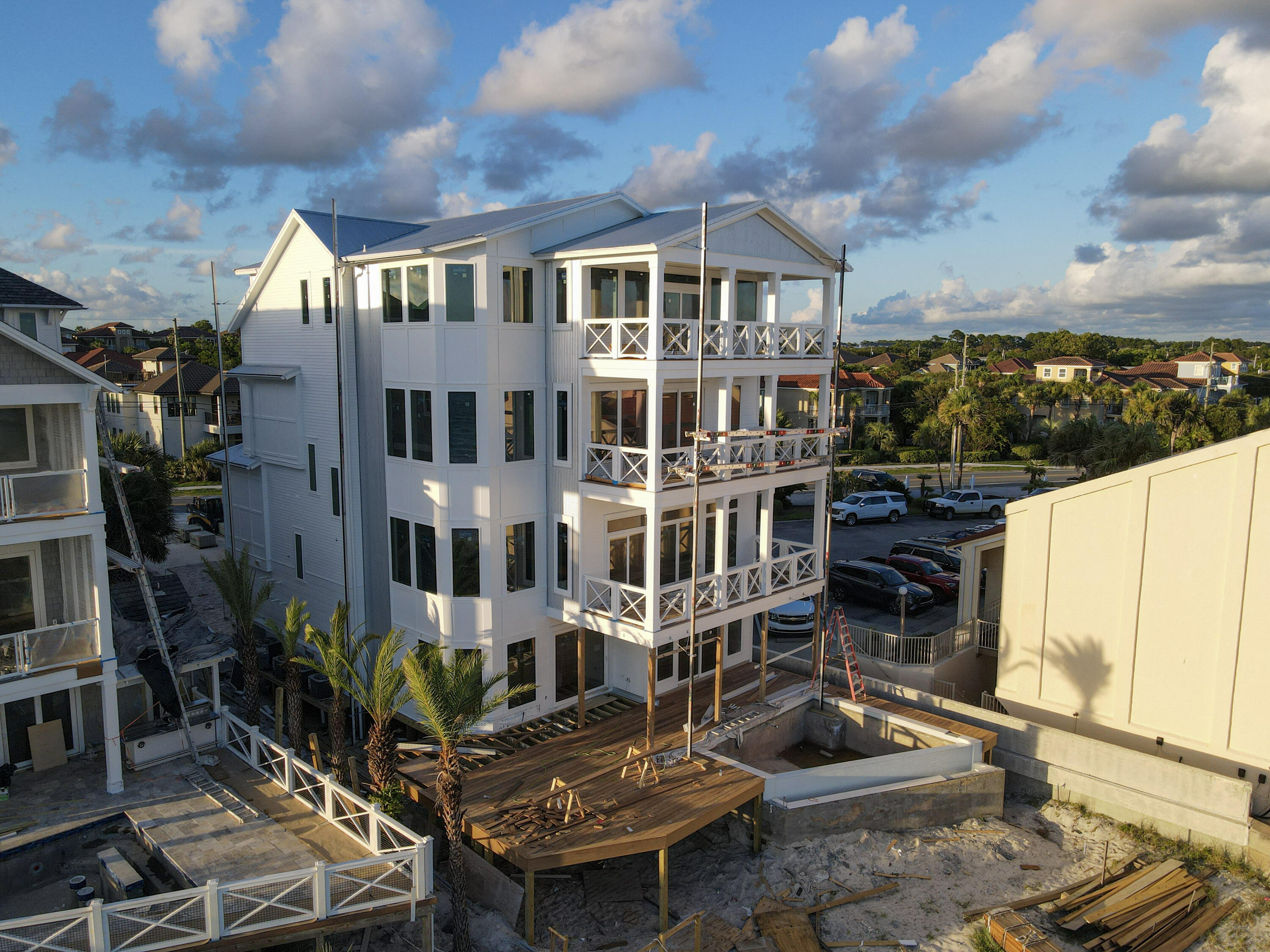 HOLLYWOOD BEACH - Residential