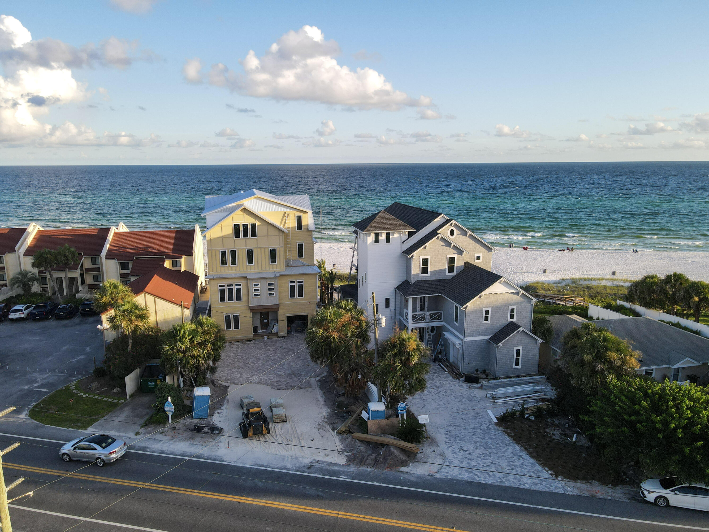 HOLLYWOOD BEACH - Residential