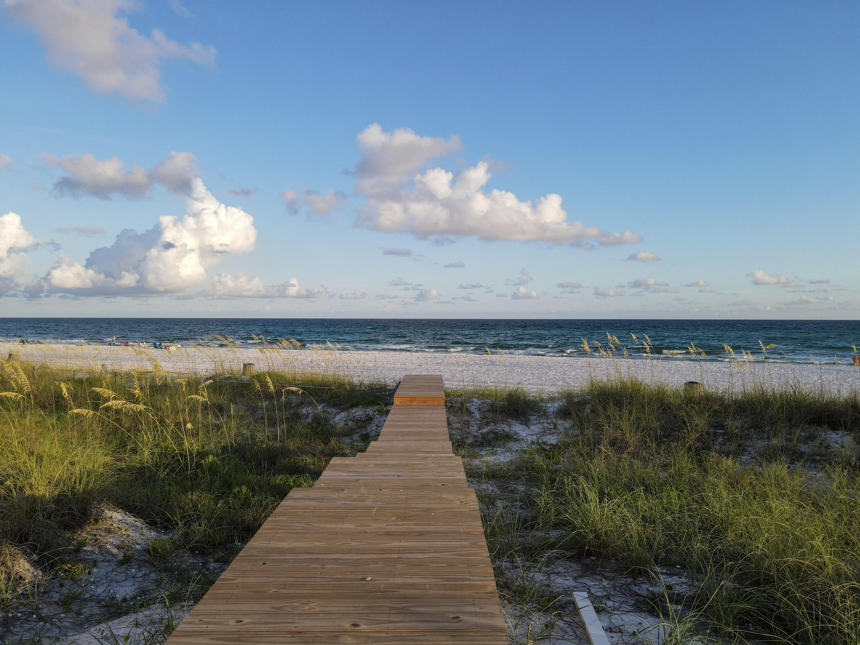 HOLLYWOOD BEACH - Residential