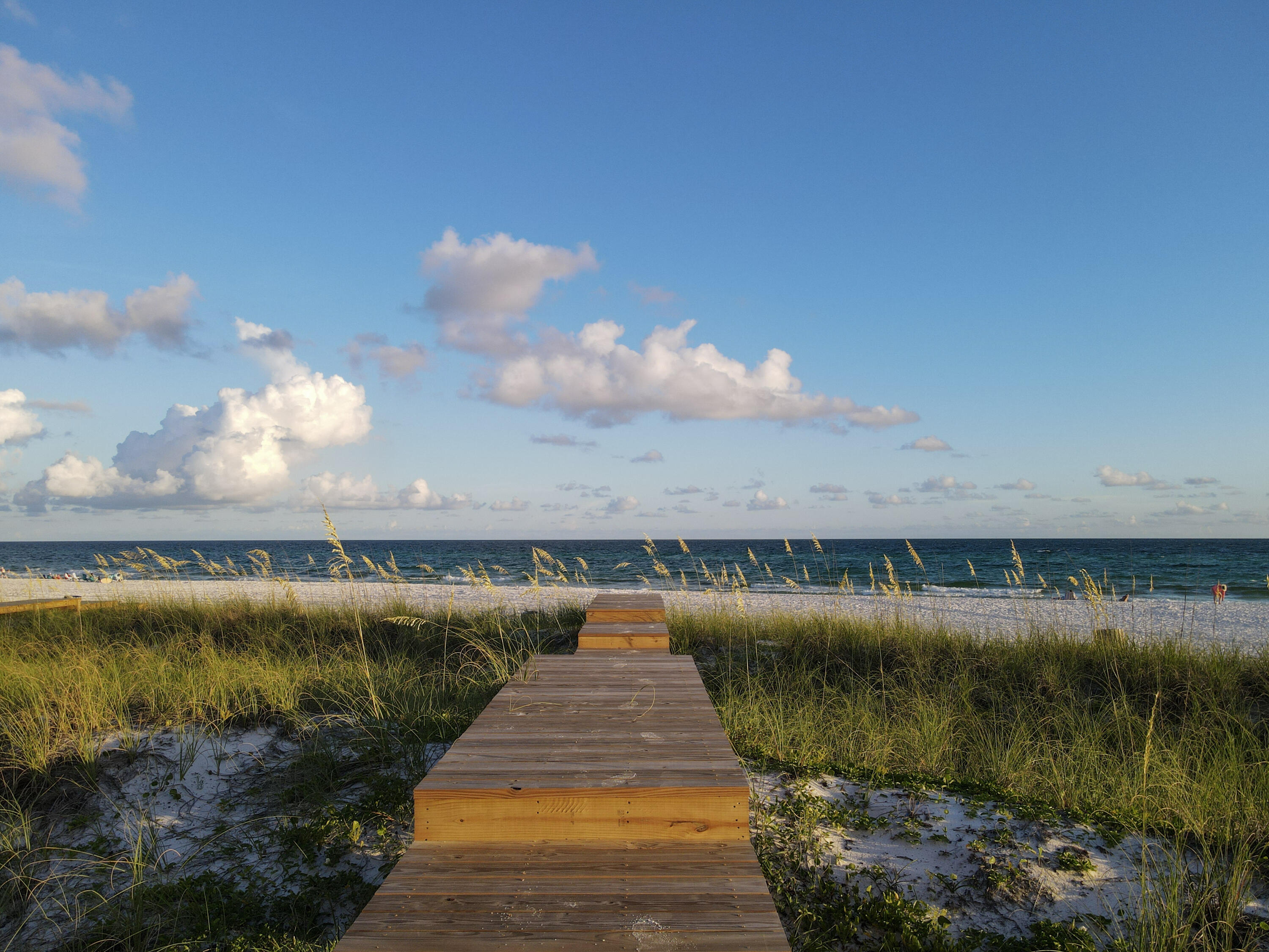 HOLLYWOOD BEACH - Residential