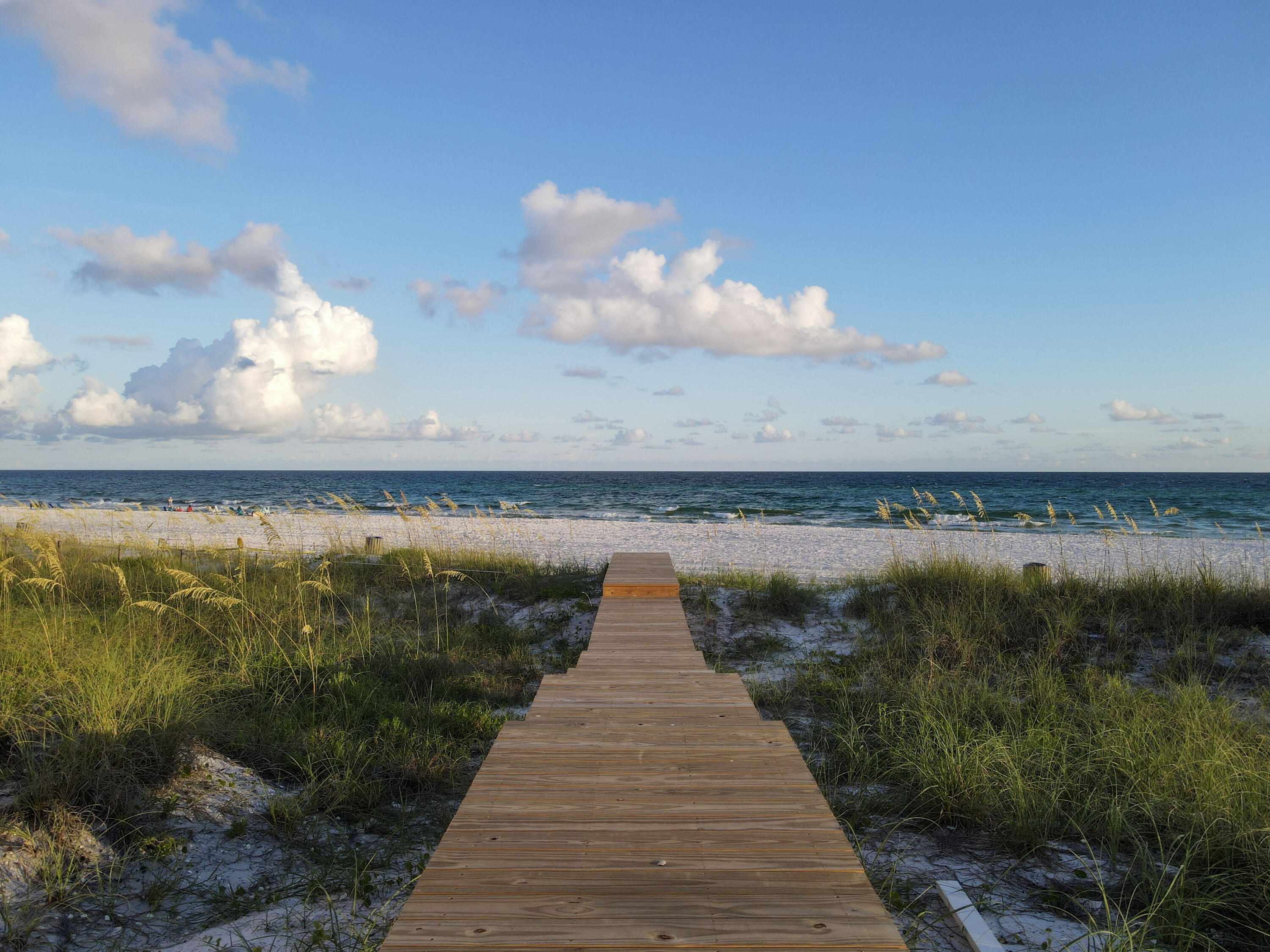 HOLLYWOOD BEACH - Residential