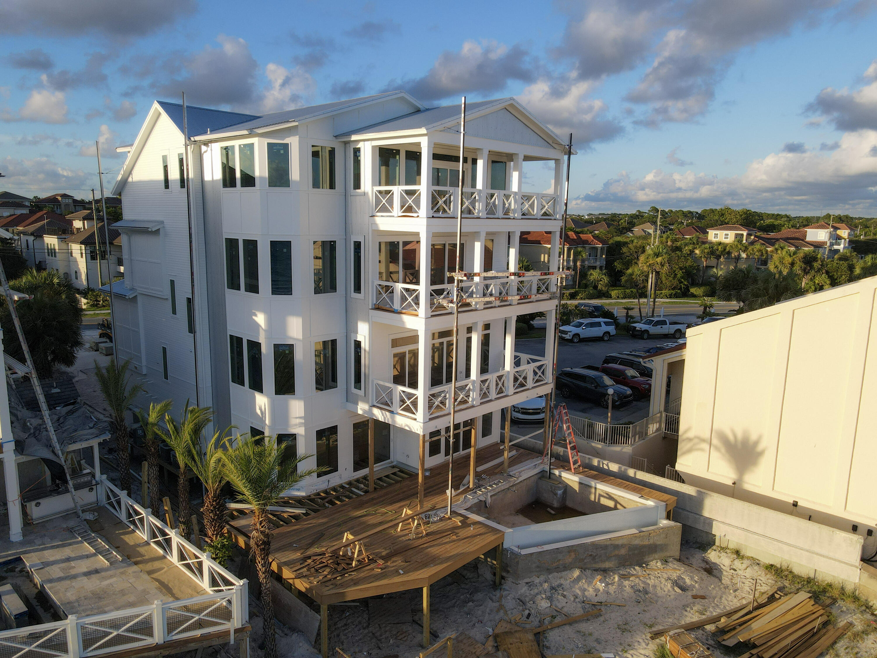 HOLLYWOOD BEACH - Residential