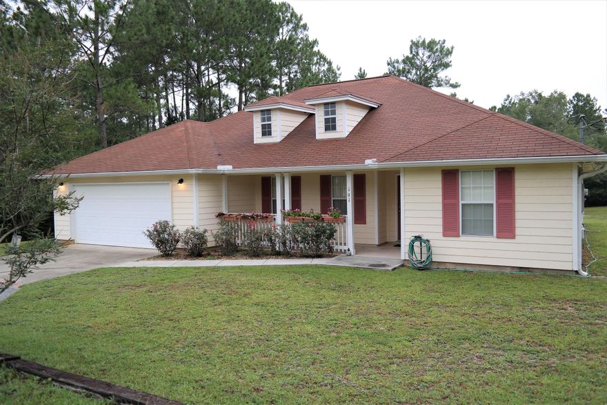 Act fast on this beautiful home in desirable Ten Lake Estates!  3 bedroom, 2 bath home on 1 acre. Nicely landscaped and just a very short walk to one of the many lakes in Ten Lake Estates. Vaulted ceilings, open floor plan, split bedrooms, formal dining and breakfast nook. Master bath has double vanities, tub and separate shower. Stainless steel refrigerator & Stove, breakfast bar and pantry in kitchen. There is a breakfast room off kitchen, as well as a formal dining room.  Two storage buildings in back yard, circle driveway. This is an absolute must see and won't last long!