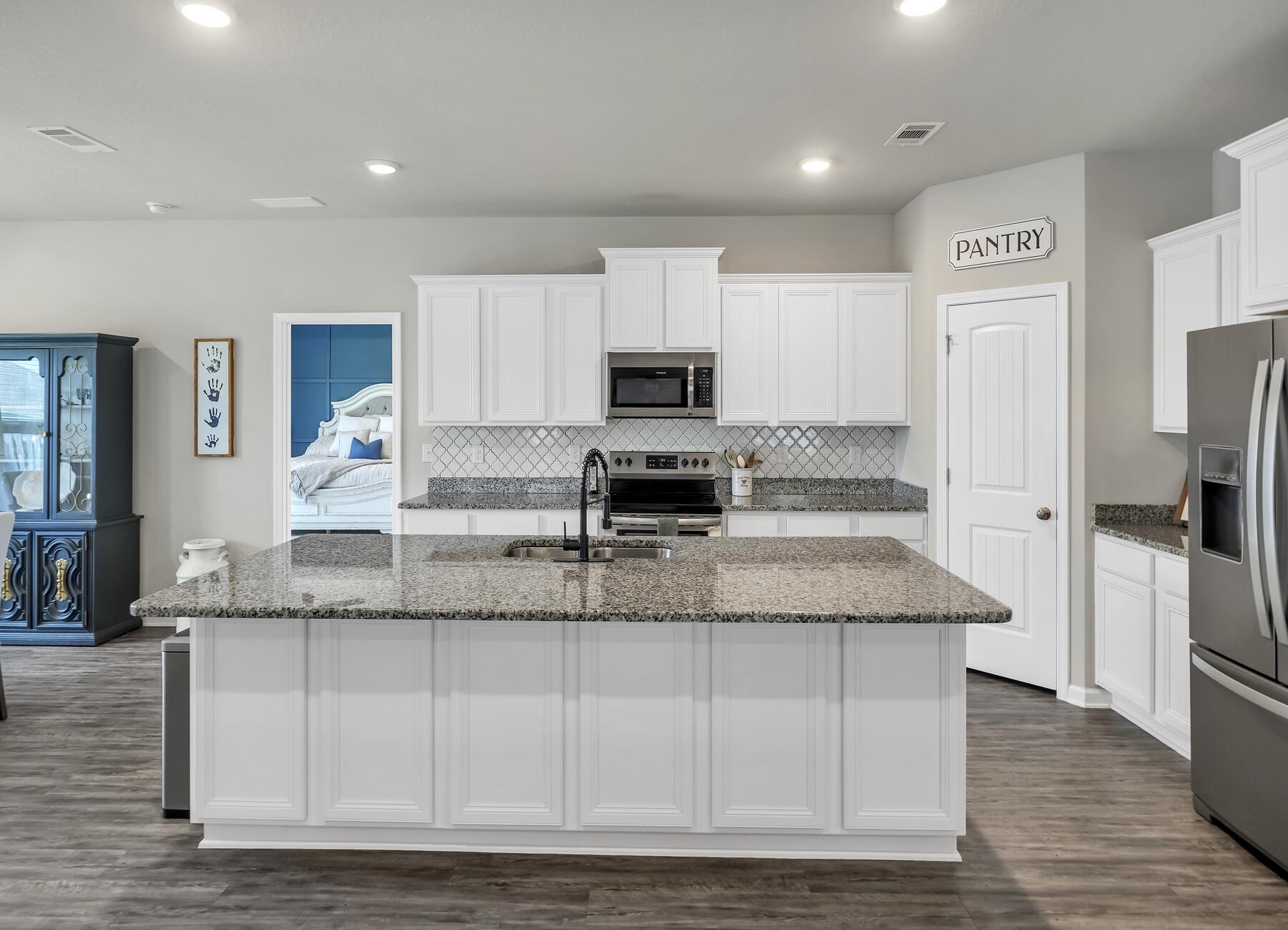 REDSTONE COMMONS - Residential Lease