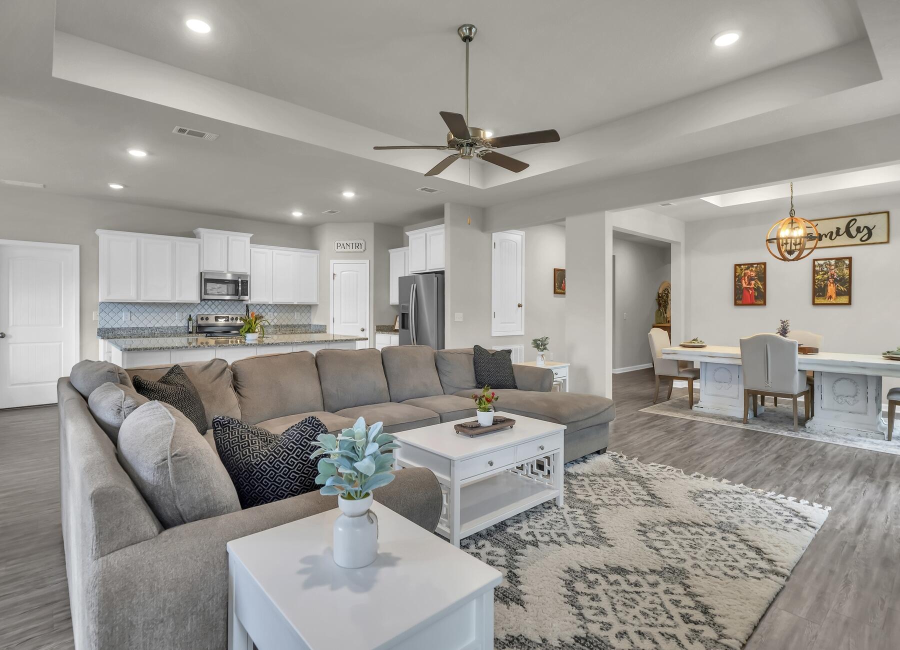 REDSTONE COMMONS - Residential Lease