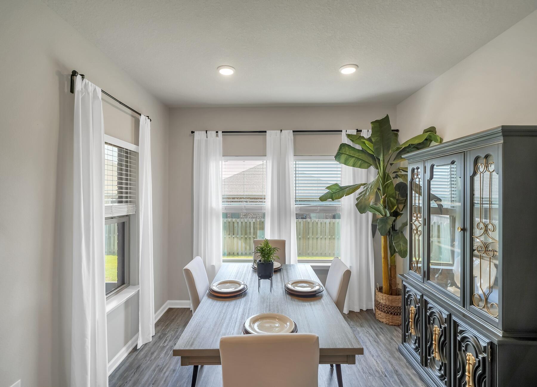 REDSTONE COMMONS - Residential Lease