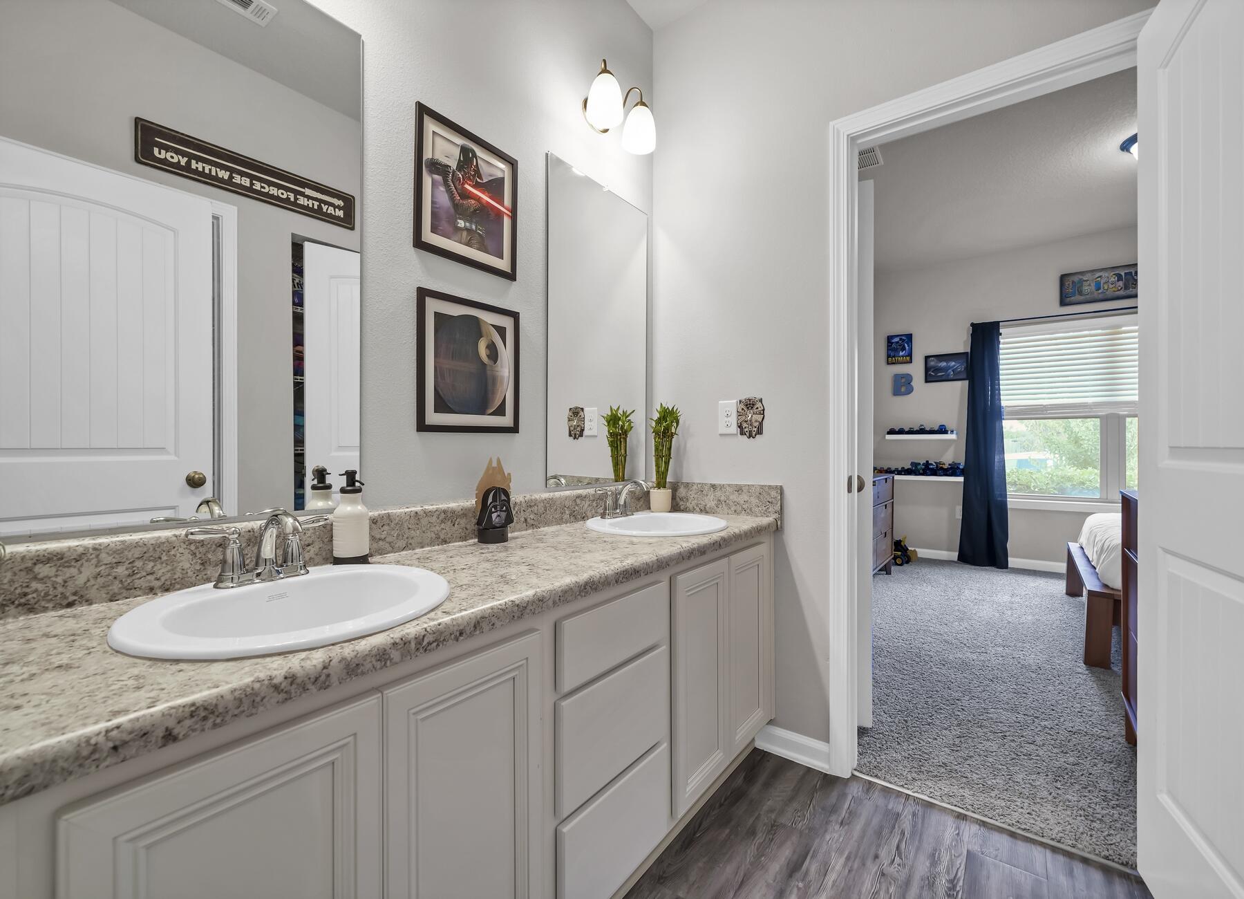 REDSTONE COMMONS - Residential Lease