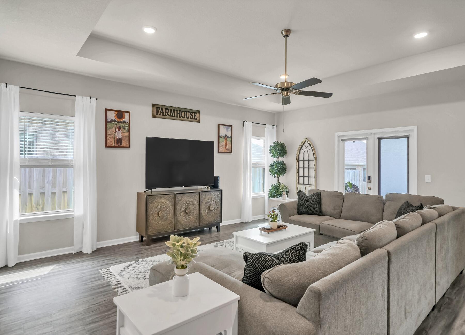 REDSTONE COMMONS - Residential Lease