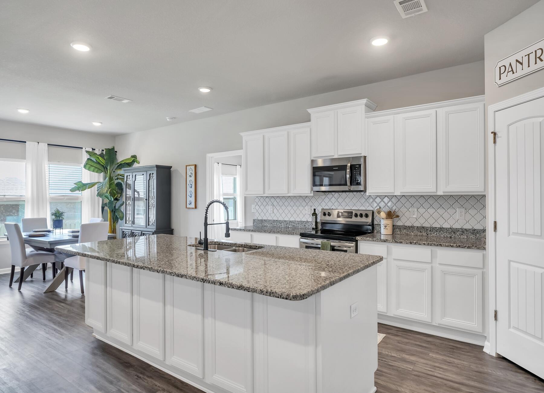 REDSTONE COMMONS - Residential Lease