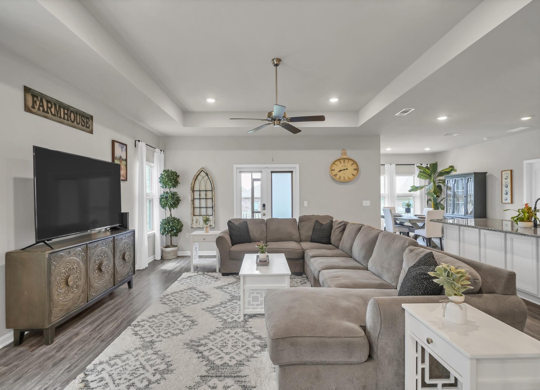 REDSTONE COMMONS - Residential Lease