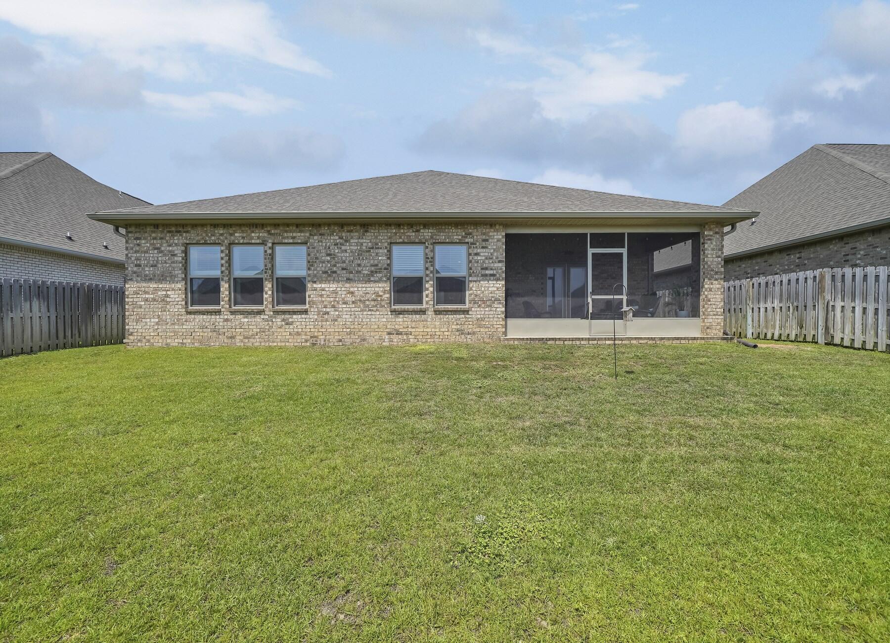 REDSTONE COMMONS - Residential Lease