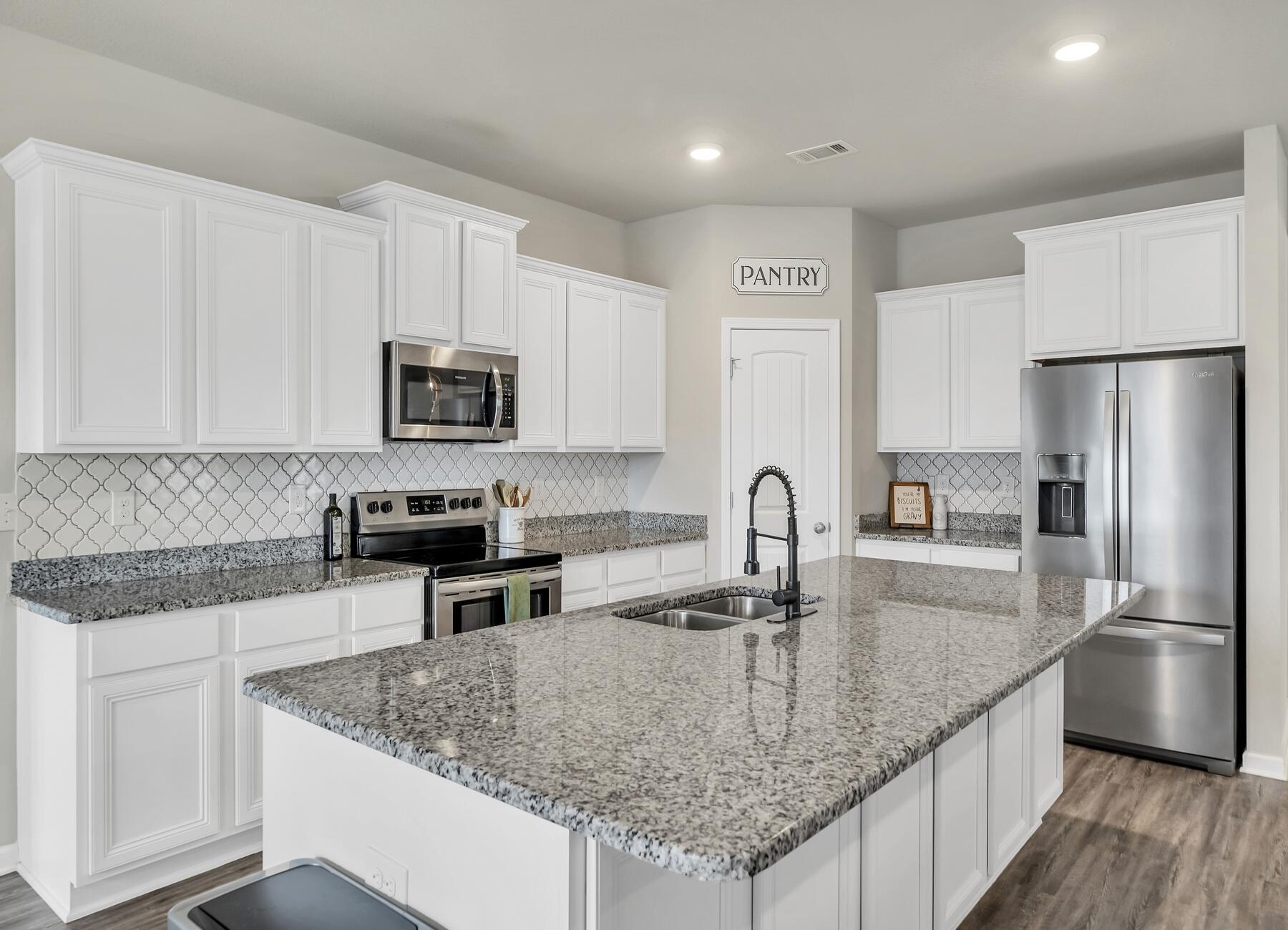 REDSTONE COMMONS - Residential Lease