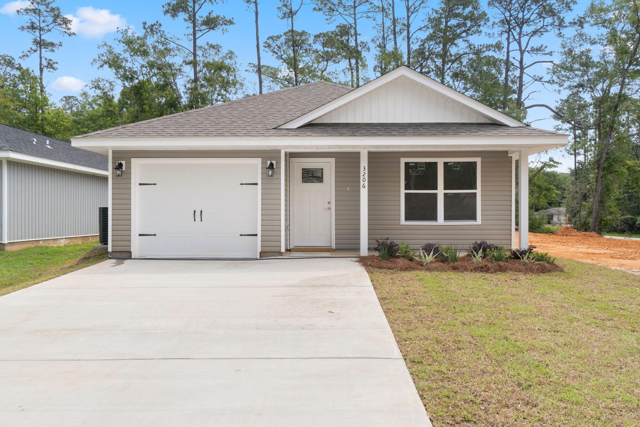 AVALON BEACH - Residential