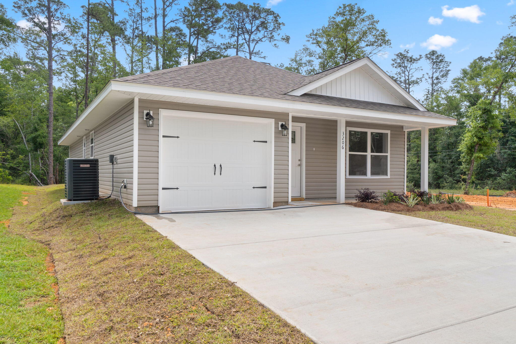 AVALON BEACH - Residential