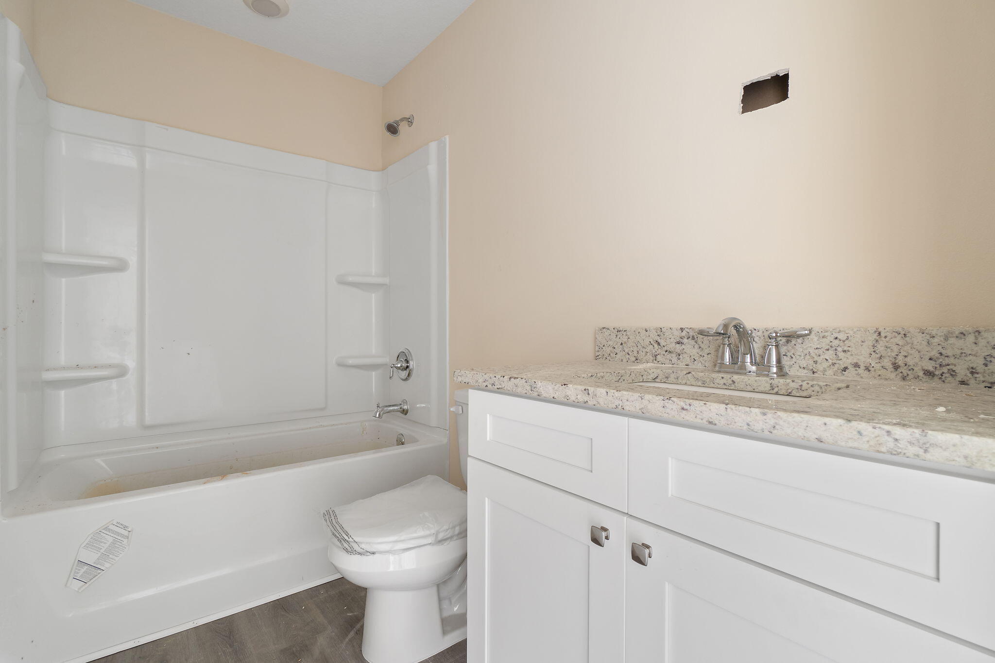 AVALON BEACH - Residential