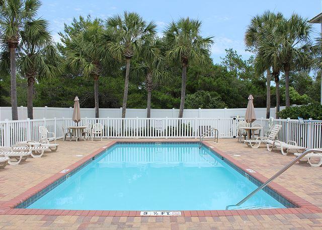 EMERALD WATERS VILLAGE - Residential