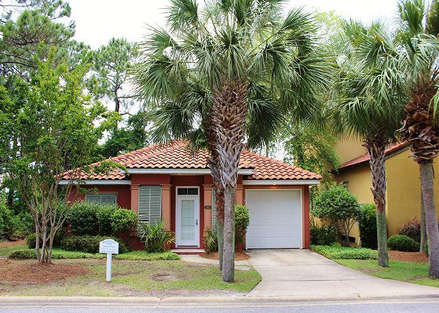 EMERALD WATERS VILLAGE - Residential