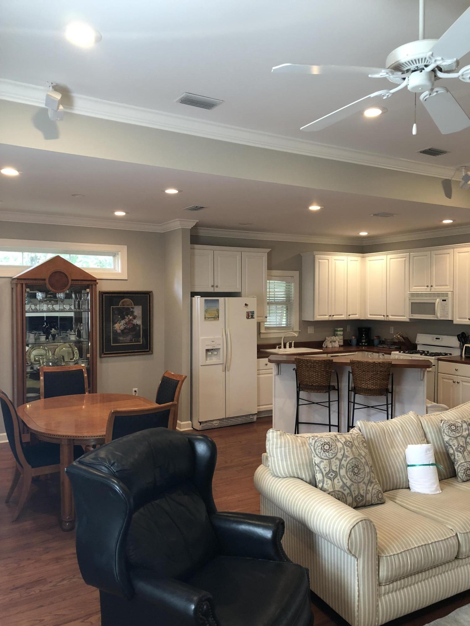 EMERALD WATERS VILLAGE - Residential