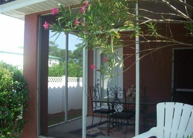 EMERALD WATERS VILLAGE - Residential