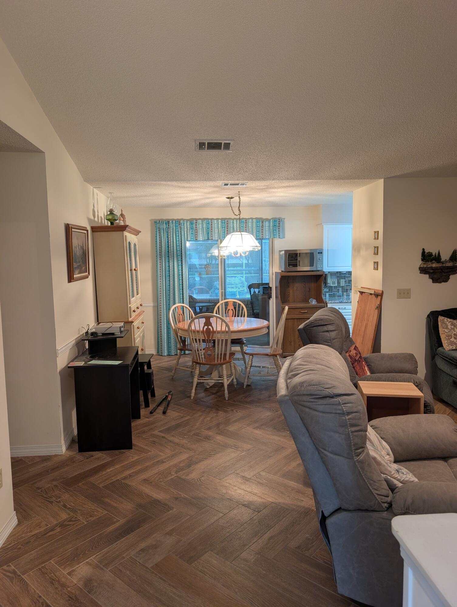 EDGEWATER VILLAGE - Residential