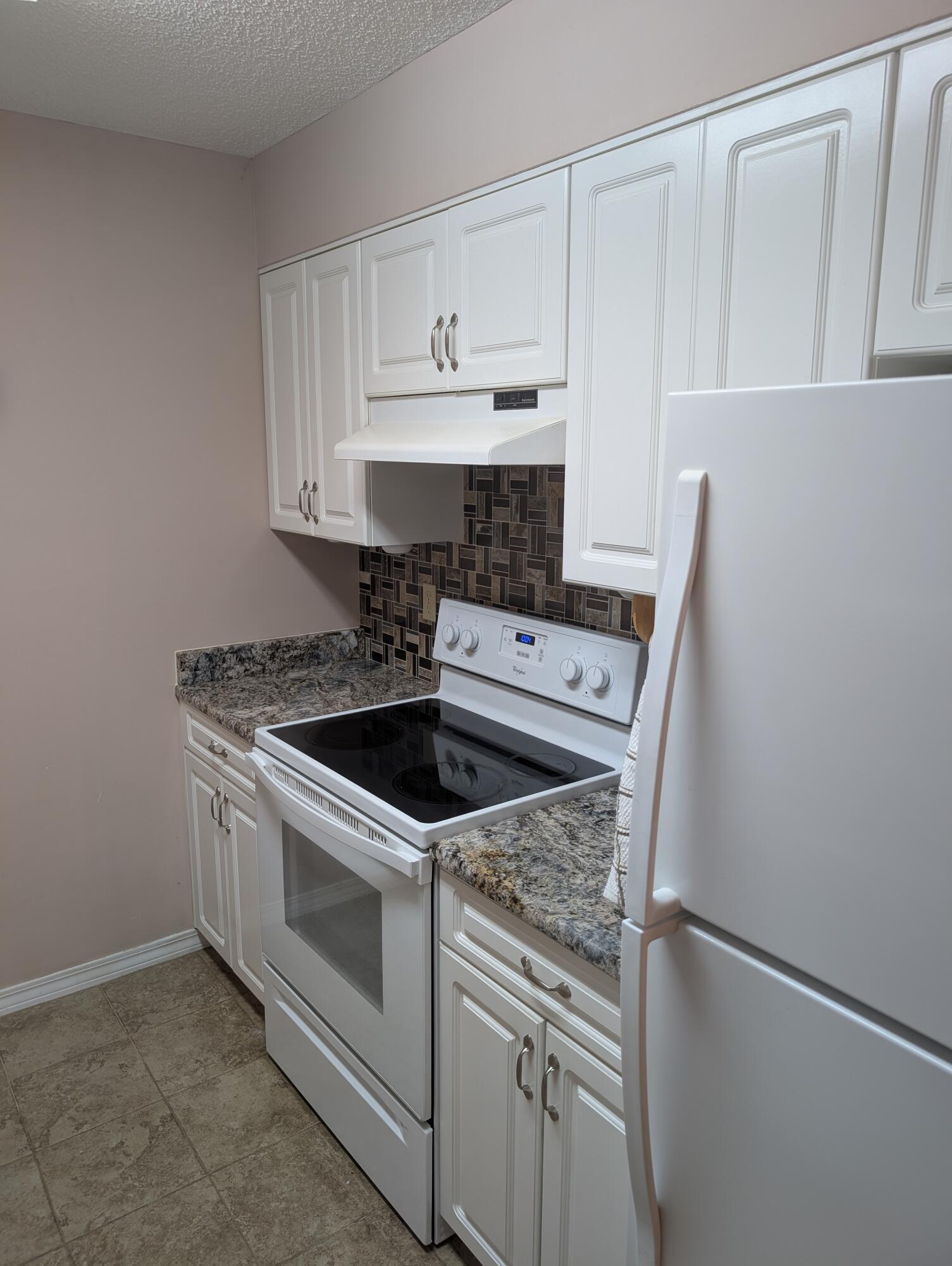 EDGEWATER VILLAGE - Residential