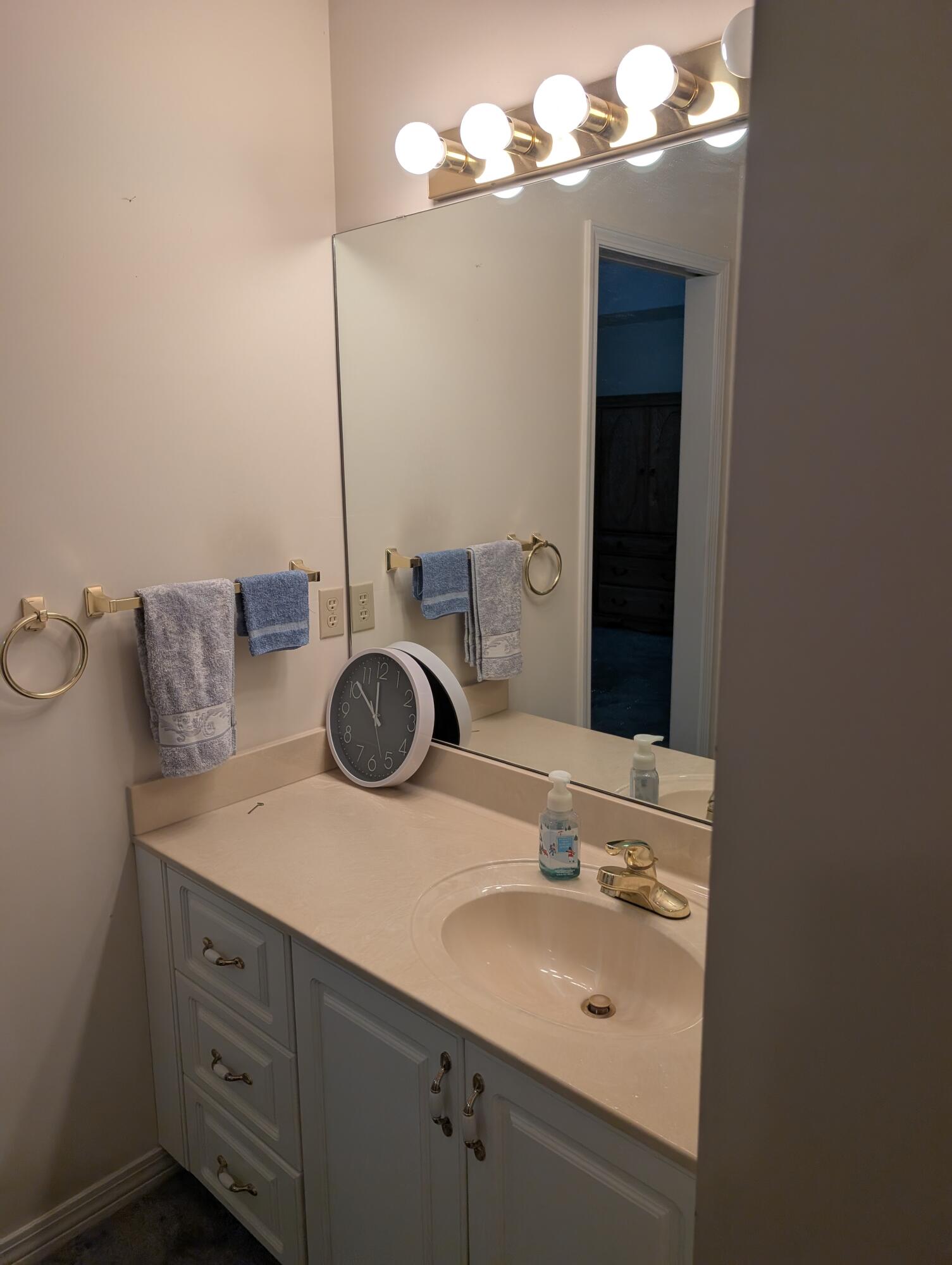 EDGEWATER VILLAGE - Residential