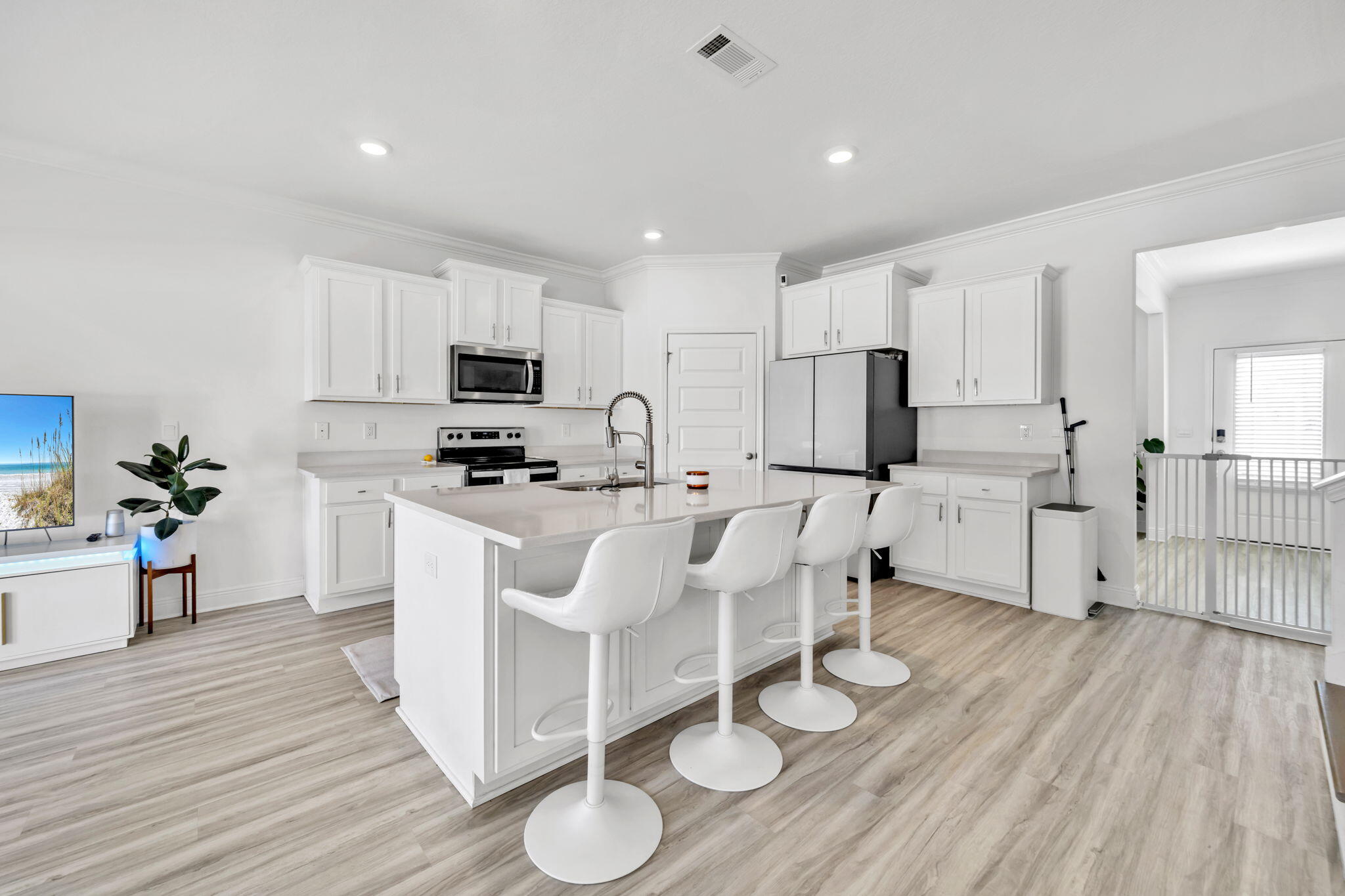 Room for everyone + investment potential near 30A! Less than 4 miles from the beaches along Scenic 30A, this short-term rental-friendly community offers a pool, walking paths, and ponds, plus a prime location central to both Destin and Panama City Beach. This spacious home offers 5 true bedrooms, 3 full baths, and multiple living areas--providing the flexibility today's buyers want. With a bedroom, full bath, and flex space on the first floor, the layout is ideal for hosting guests, creating a private office, or designing a game/media room. Upstairs, you'll find a spacious primary suite with a tiled shower, soaking tub, and walk-in closet, along with 3 more bedrooms, a den, and a convenient laundry room. That's 5 bedrooms PLUS flex space and a den--plenty of room for large households or groups.
Set on one of the largest lots in Walton's Landing, this property also features a fully fenced backyard, perfect for outdoor entertaining or simply relaxing in privacy. A 2-car garage provides ample storage.
Whether you're looking for a full-time residence with room to grow, a second home with space for visitors, or a strong investment property in a rental-friendly neighborhood, this home delivers on every front.