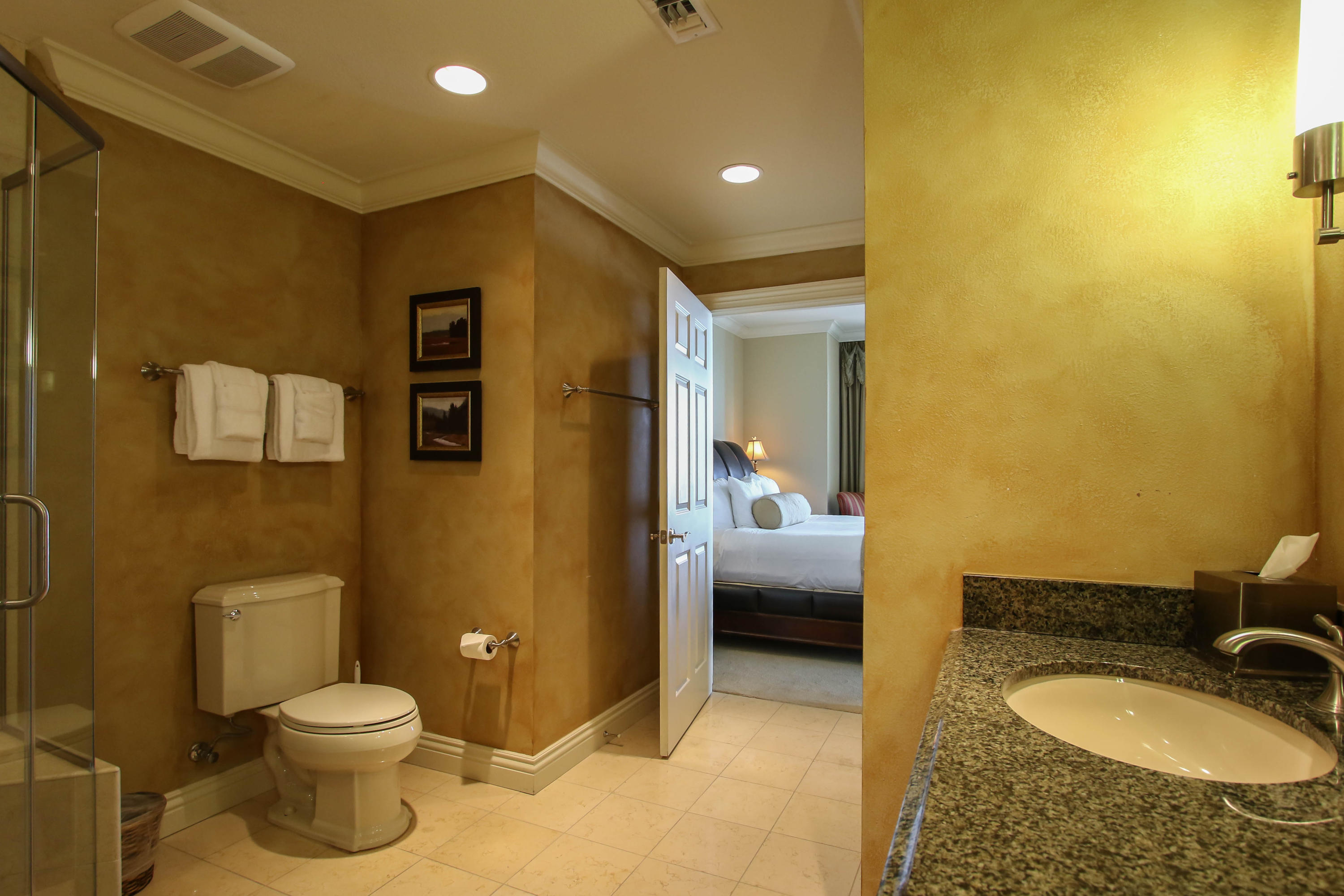 EMERALD GRANDE - Residential