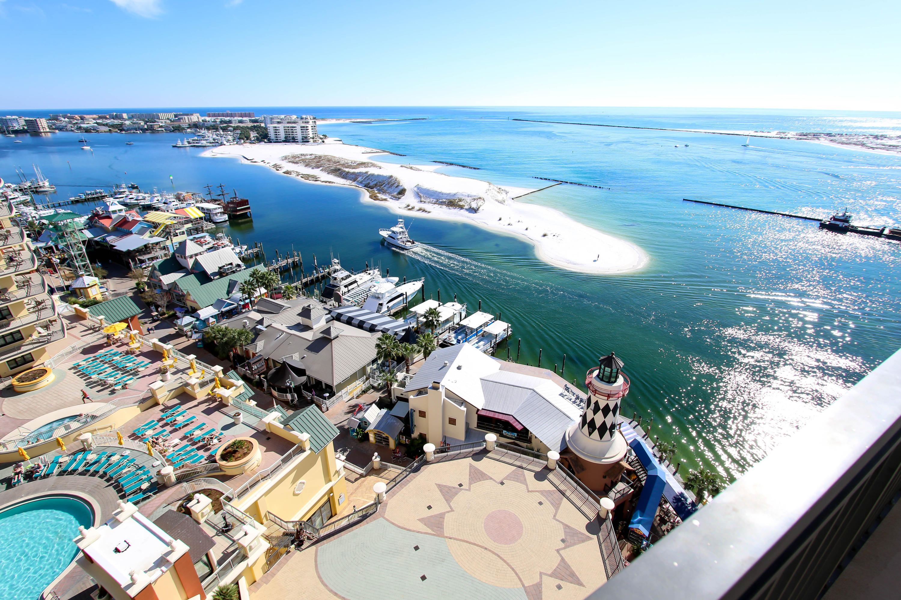 EMERALD GRANDE - Residential