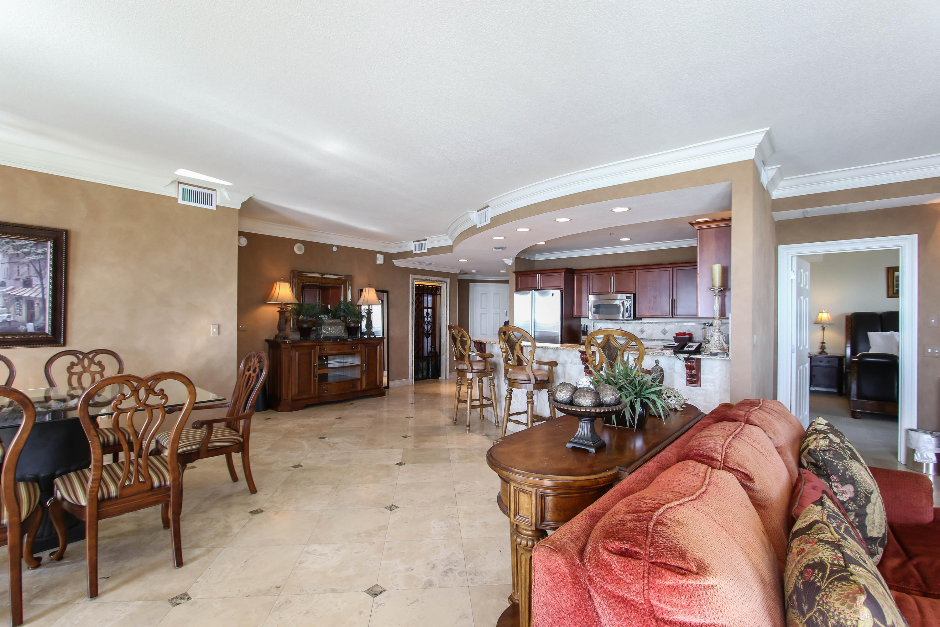 EMERALD GRANDE - Residential