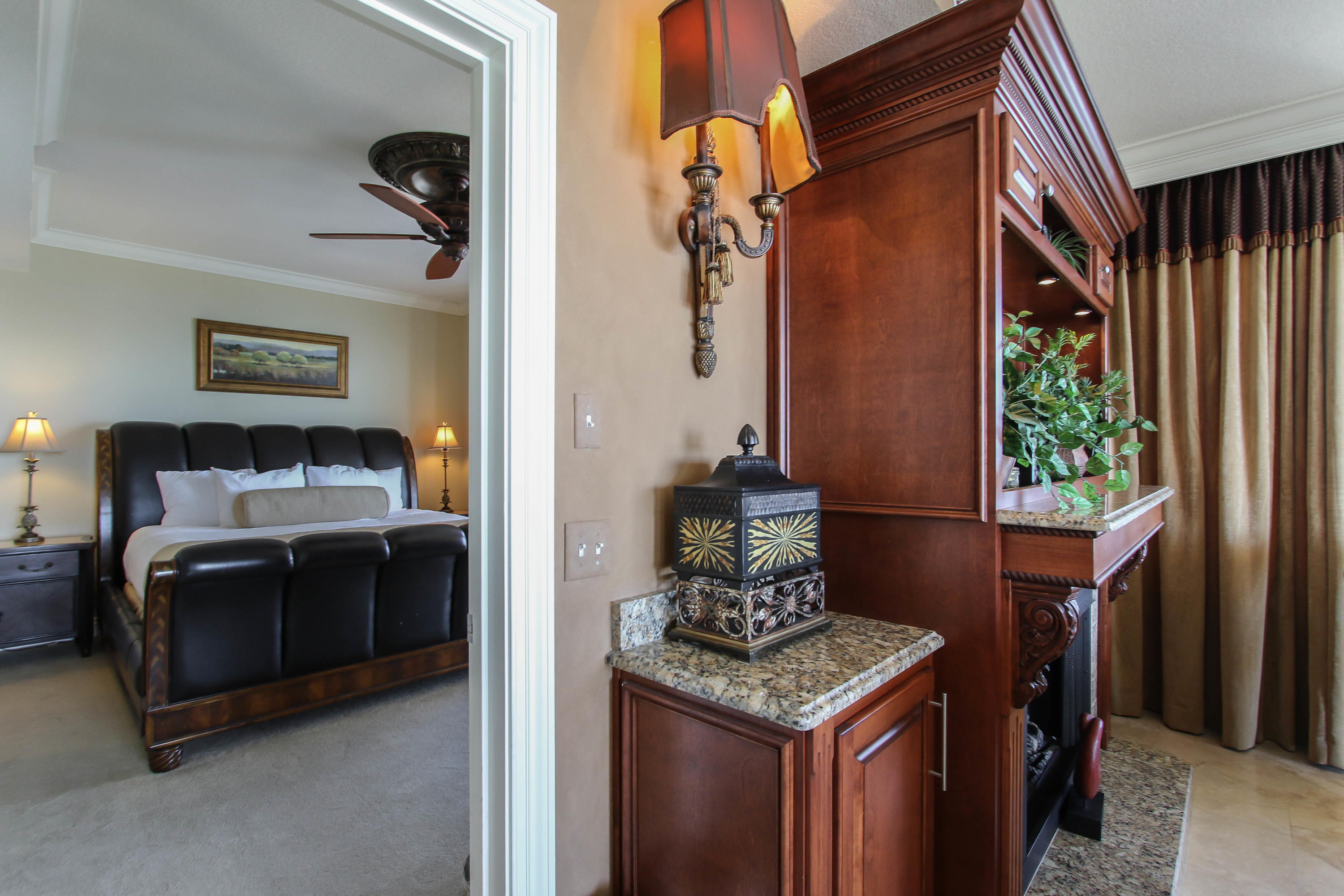 EMERALD GRANDE - Residential