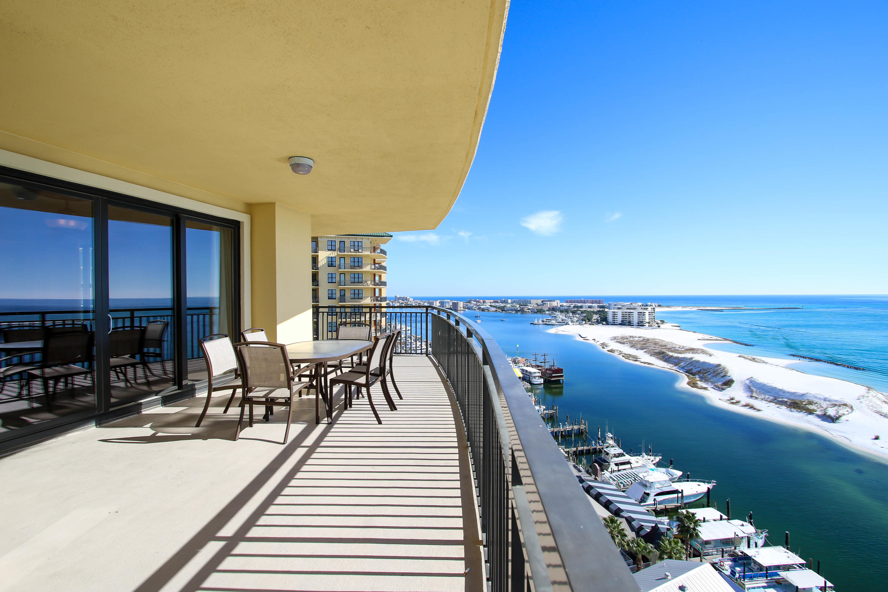 EMERALD GRANDE - Residential