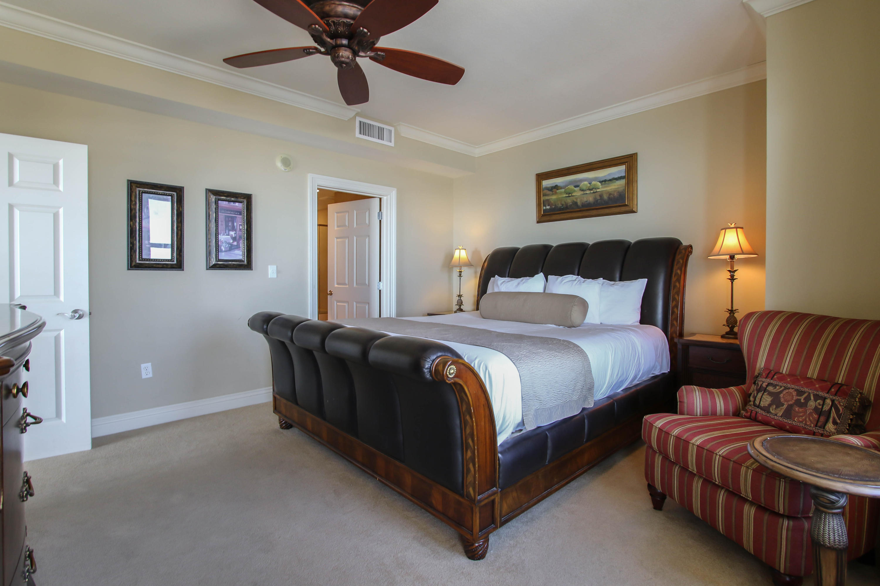 EMERALD GRANDE - Residential